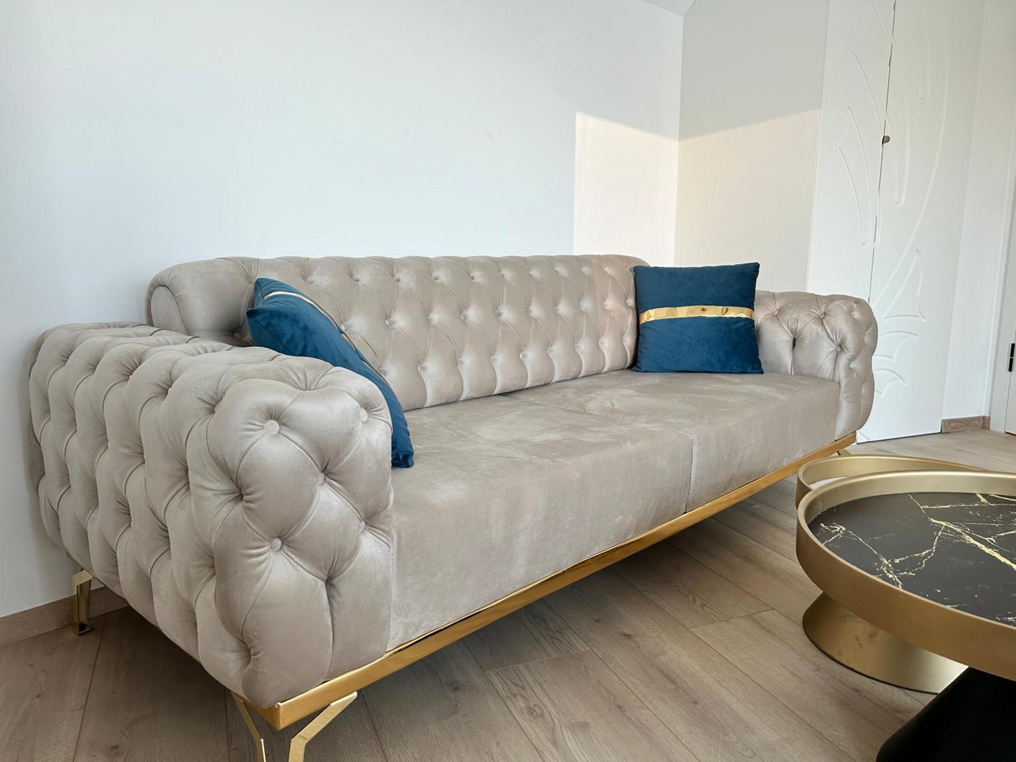 Asp Modern With Balcony & Free Parking Apartment *